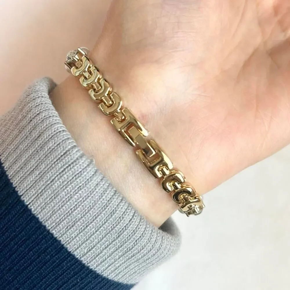 Source Unknown gold tone